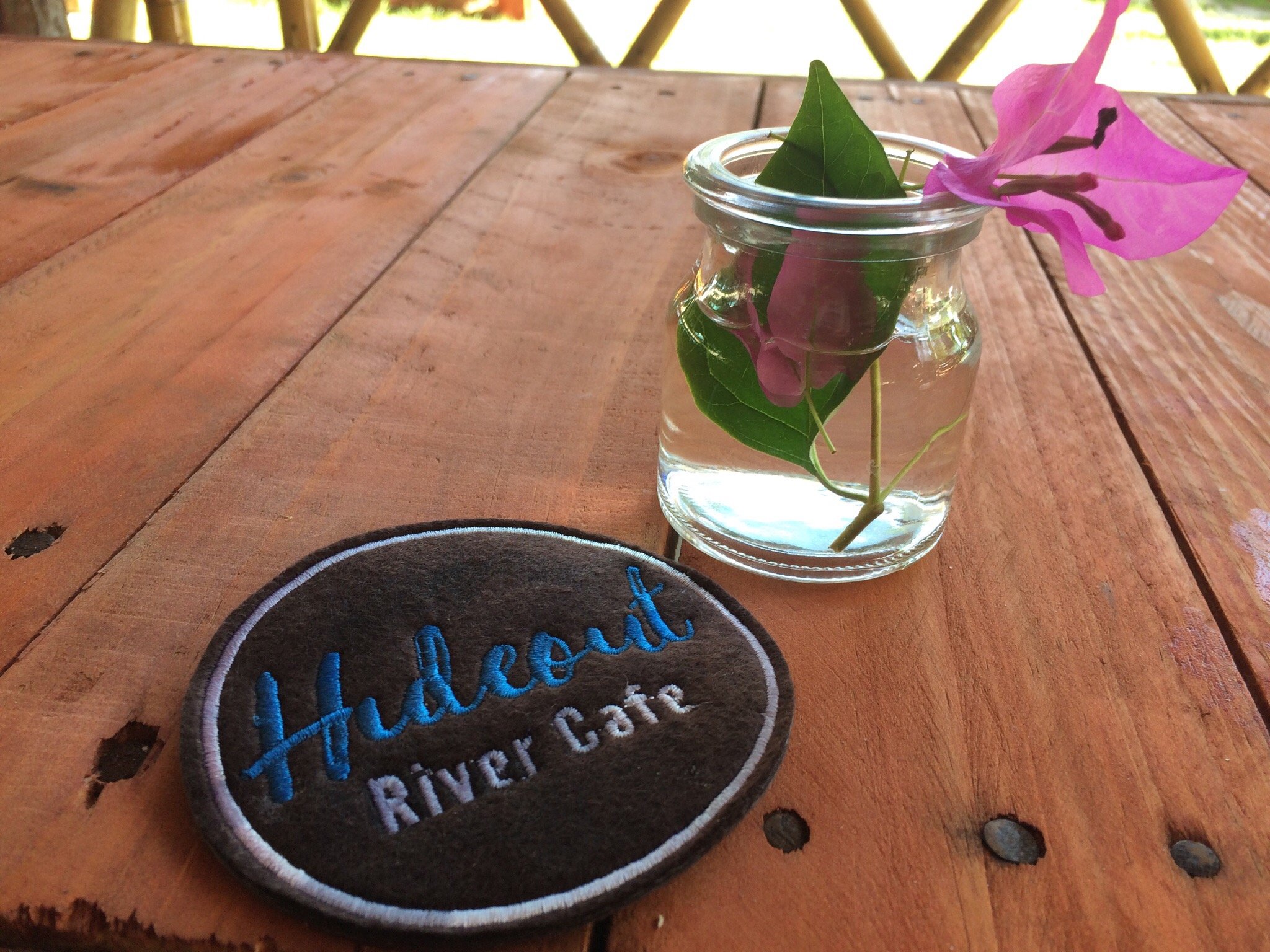 Nhà hàng, cafe ven sông Hideout - Hội An