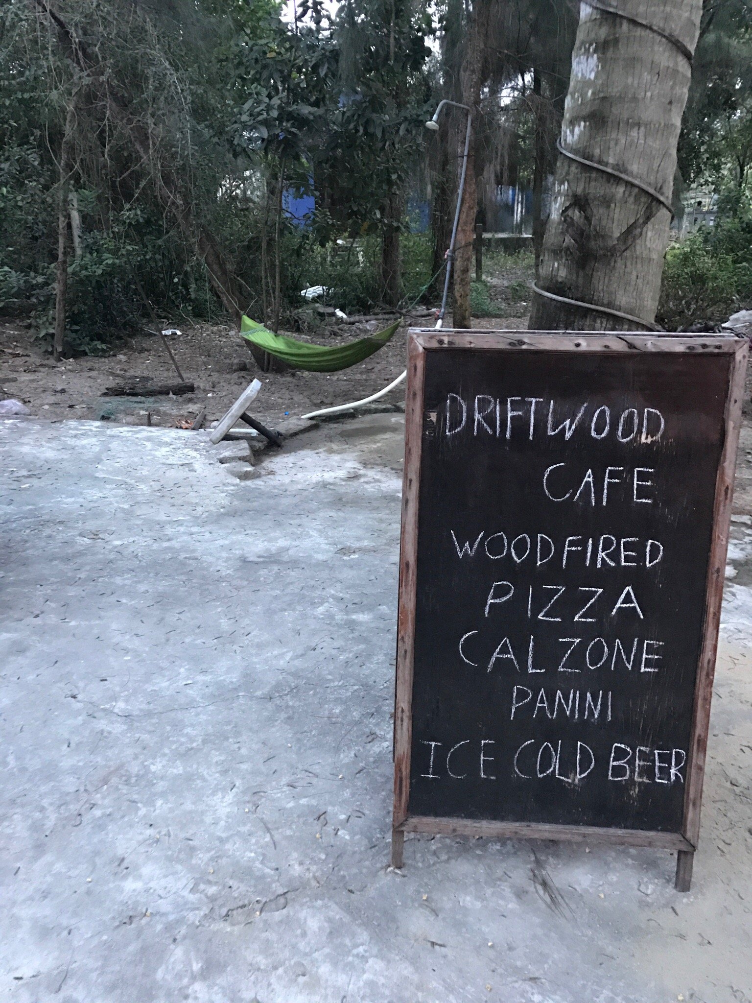 Driftwood Cafe - Hội An