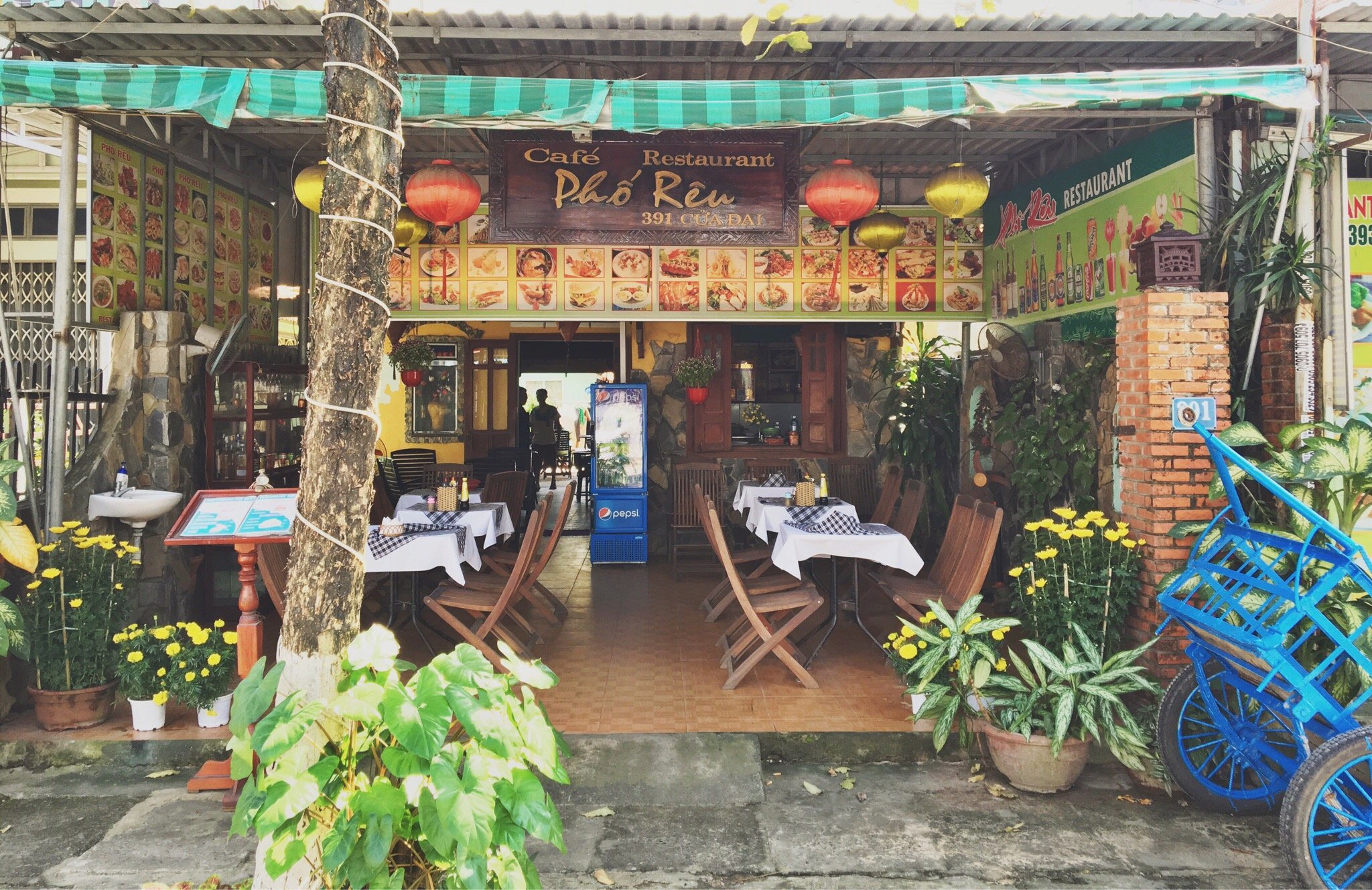 Phố Rêu Cafe, nhà hàng- Hội An