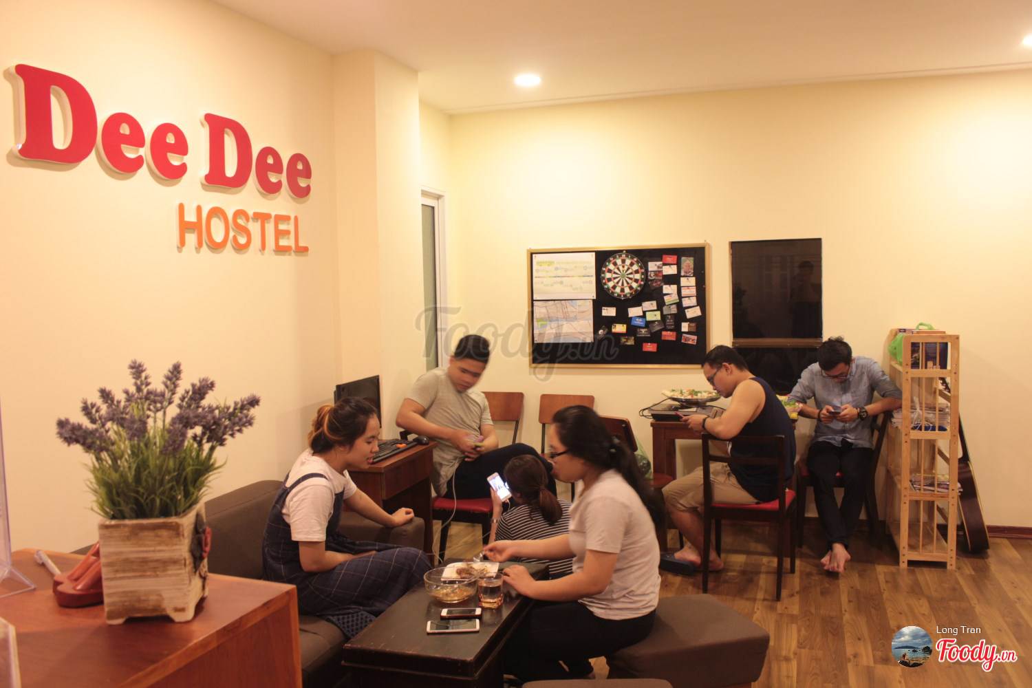 DEE DEE HOSTEL 46 THÁI PHIÊN tuyển dụng